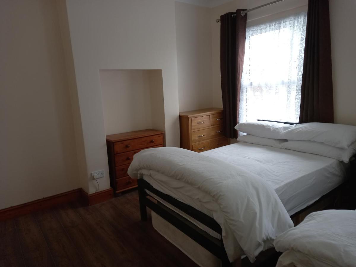 Bubblesbnb- 4 Bedroom House London Eksteriør billede