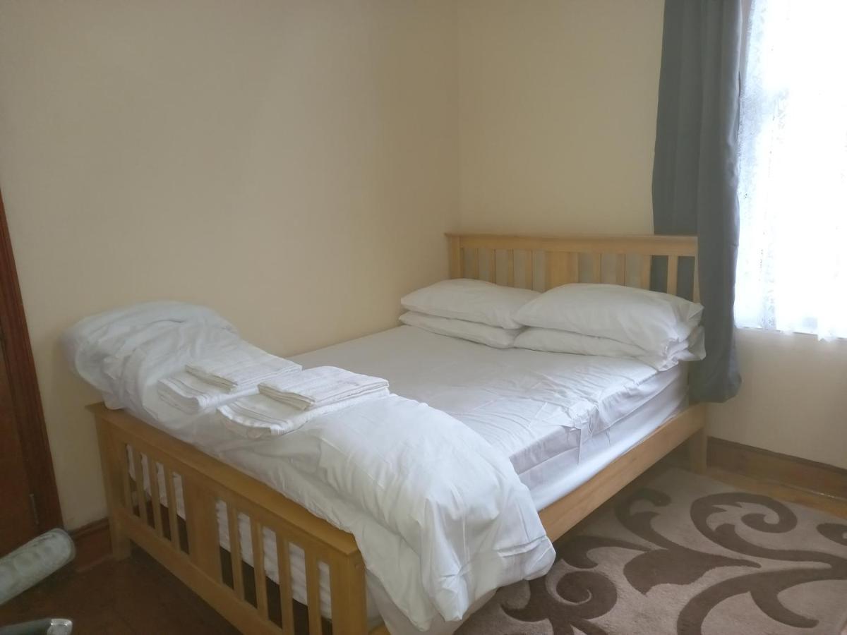 Bubblesbnb- 4 Bedroom House London Eksteriør billede