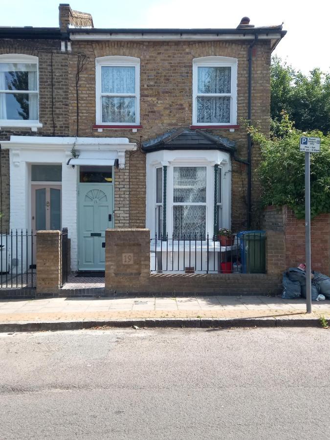Bubblesbnb- 4 Bedroom House London Eksteriør billede