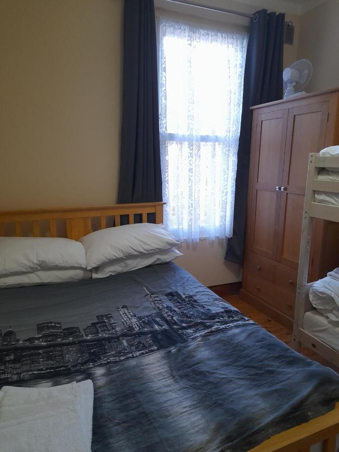 Bubblesbnb- 4 Bedroom House London Eksteriør billede